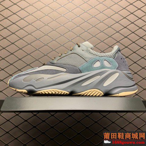 鞋  Yeezy Boost 700 